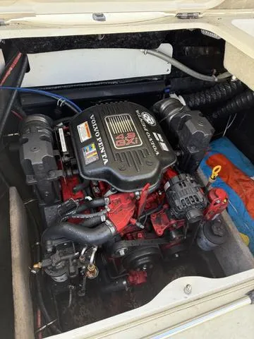 Slide: The Image of Stingray 215 LR 2012 - 8