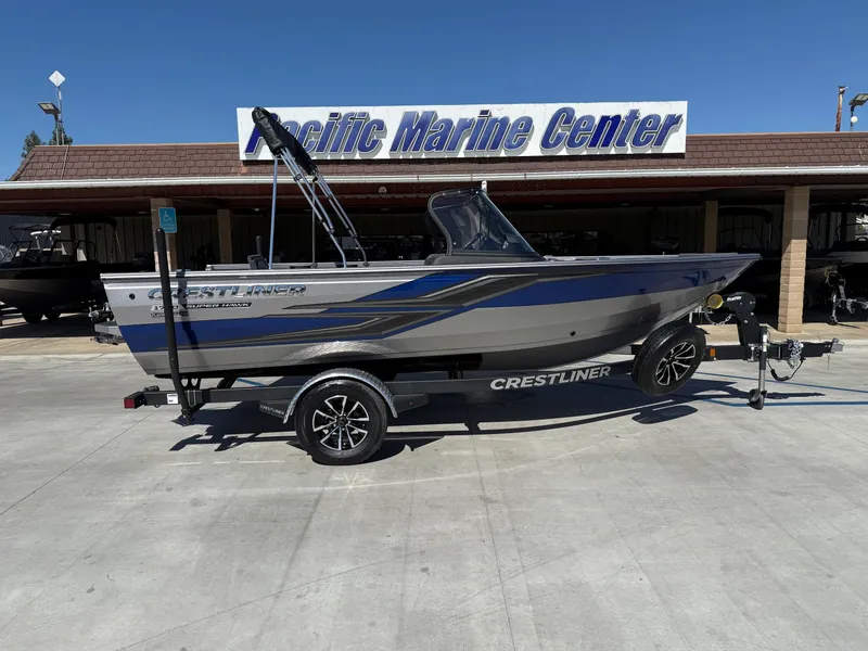The Image of Crestliner Super Hawk 1750 w/ 150HP Mercury! 2025 - 1