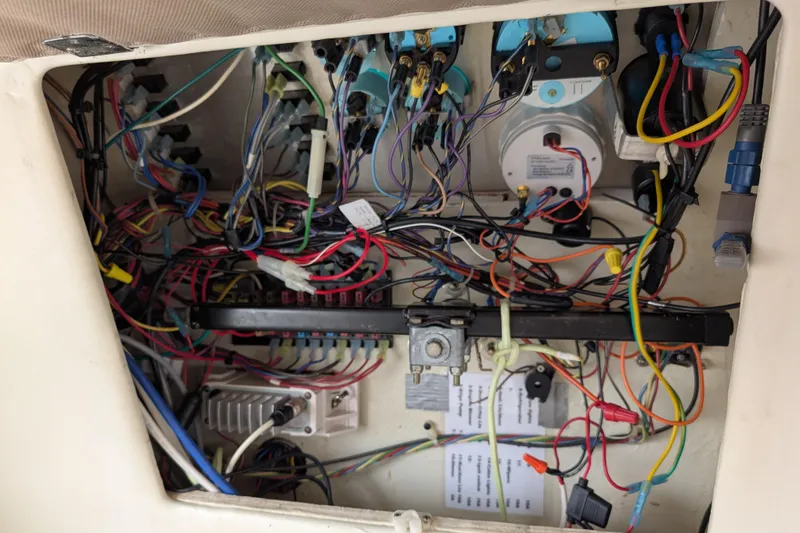 Slide: The Image of Electrical wiring inside a 1997 Bayliner 2859 Ciera Express boat. - 28