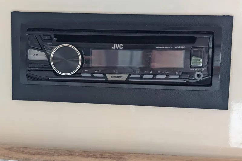 Slide: The Image of JVC KD-R480 stereo installed in 1997 Bayliner 2859 Ciera Express boat. - 41