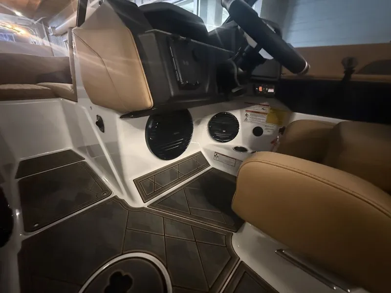 Slide: The Image of Tigé Z1 2025 - 12