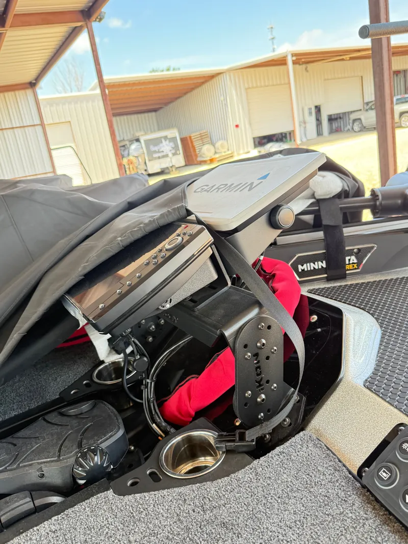 Slide: The Image of Ikon LX20 2024 - 10