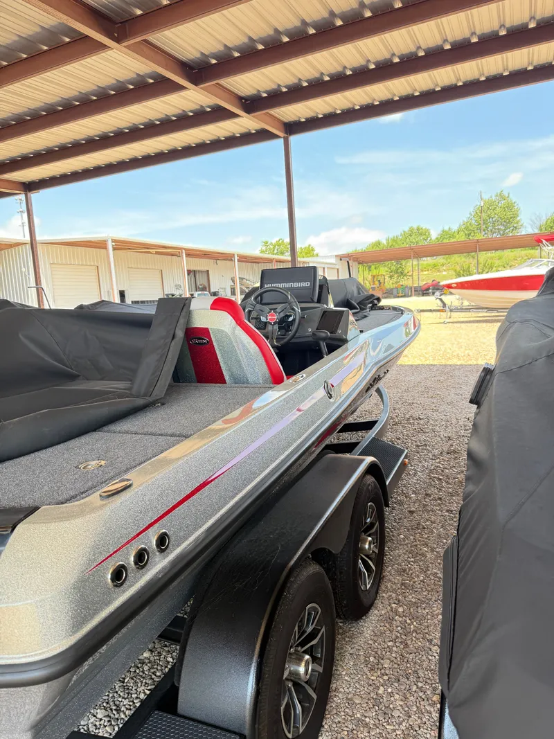 Slide: The Image of Ikon LX20 2024 - 4