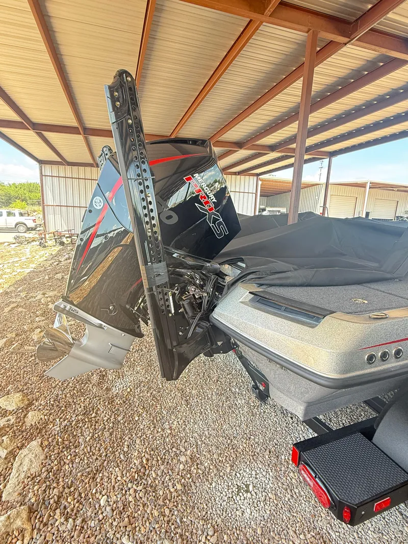 Slide: The Image of Ikon LX20 2024 - 6