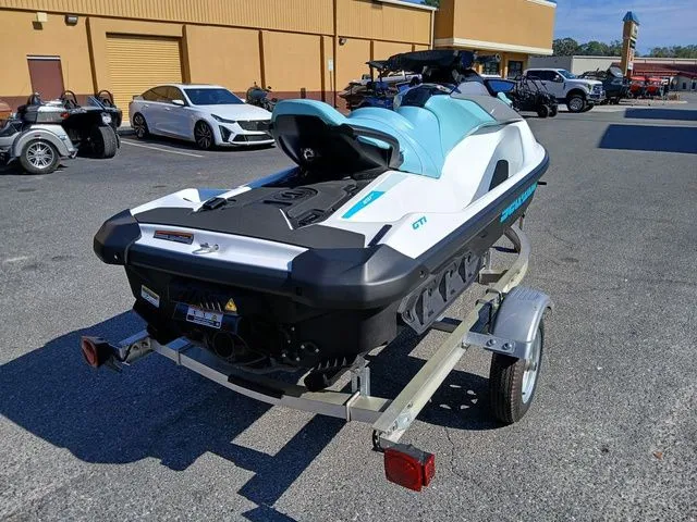 Slide: The Image of Sea-Doo GTI 2025 - 16