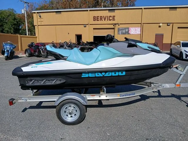 Slide: The Image of Sea-Doo GTI 2025 - 7