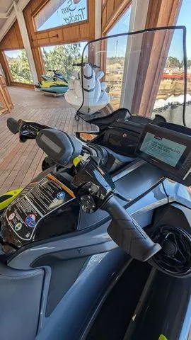 Slide: The Image of Sea-Doo Explorer Pro 2025 - 10