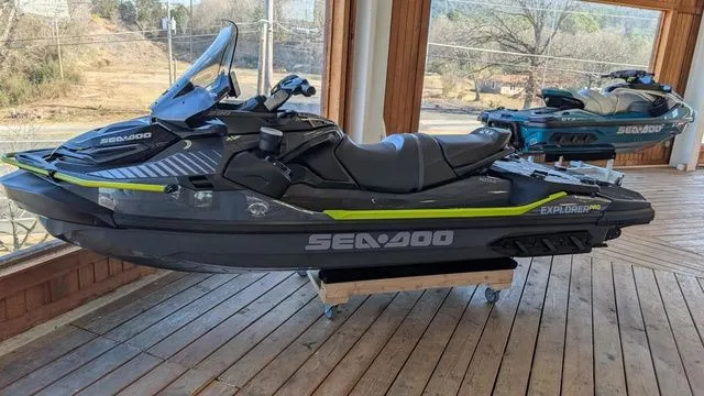Slide: The Image of Sea-Doo Explorer Pro 2025 - 6