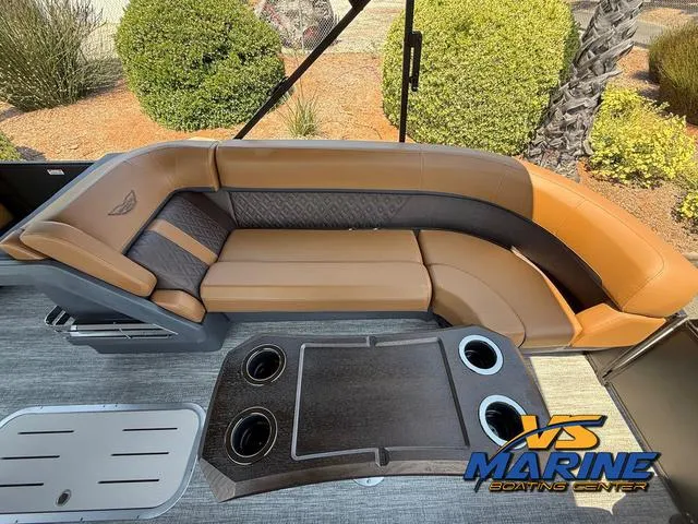 Slide: The Image of Bennington M Swingback 24 MSB 2025 - 10