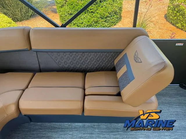 Slide: The Image of Bennington M Swingback 24 MSB 2025 - 14