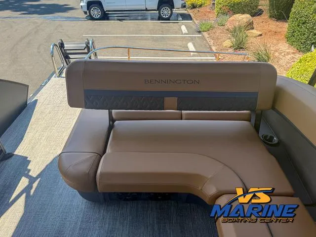 Slide: The Image of Bennington M Swingback 24 MSB 2025 - 16