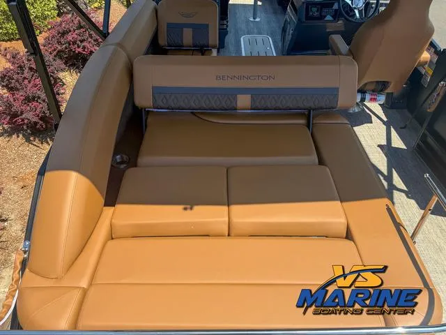 Slide: The Image of Bennington M Swingback 24 MSB 2025 - 17