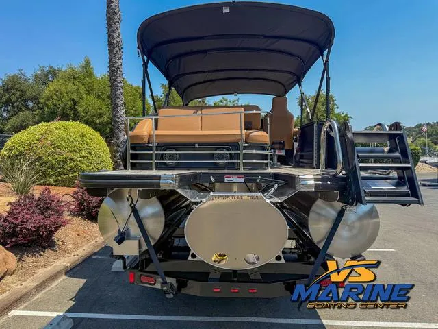 Slide: The Image of Bennington M Swingback 24 MSB 2025 - 6