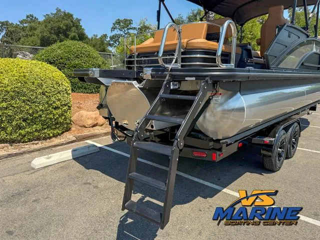 Slide: The Image of Bennington M Swingback 24 MSB 2025 - 8