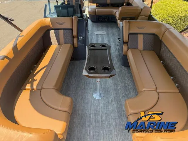 Slide: The Image of Bennington M Swingback 24 MSB 2025 - 9