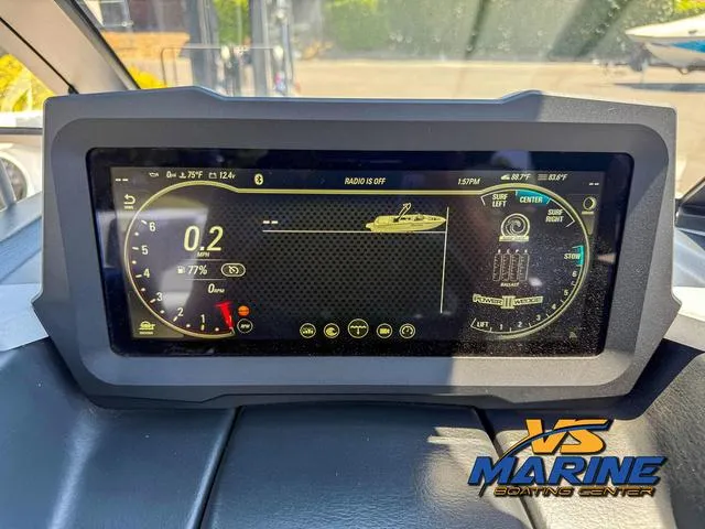 Slide: The Image of Malibu 21 LX 2022 - 16