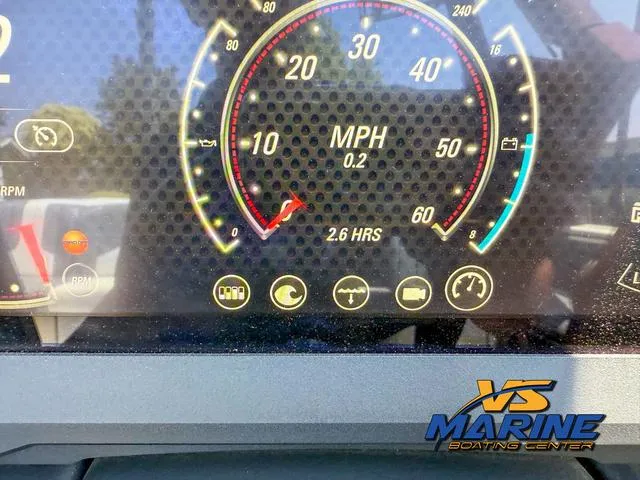 Slide: The Image of Malibu 21 LX 2022 - 22