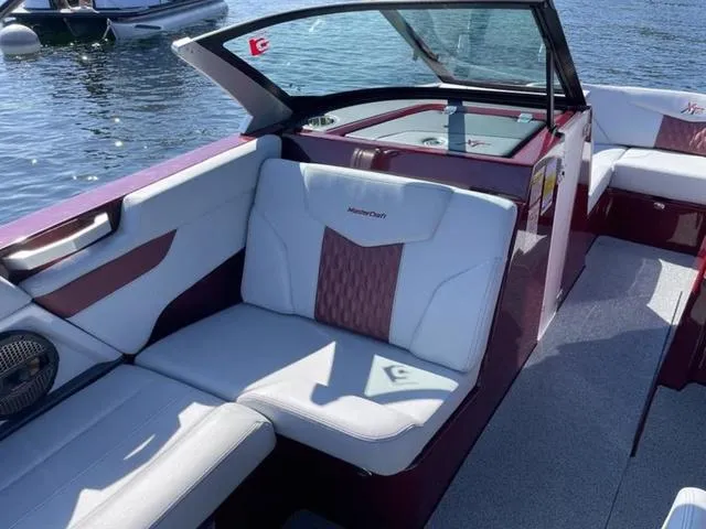 Slide: The Image of MasterCraft XT20 2023 - 4