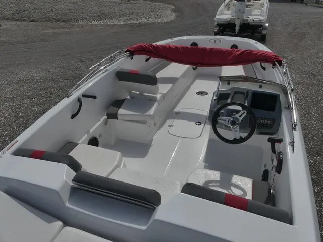 Slide: The Image of Tahoe T18 2023 - 14