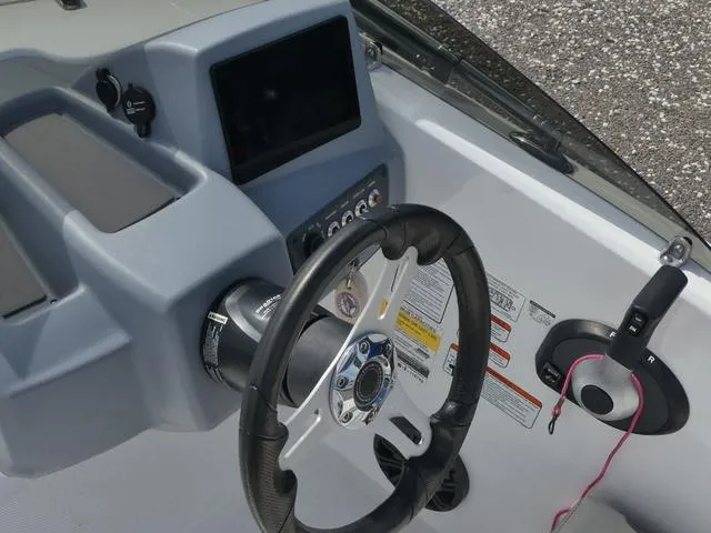 Slide: The Image of Tahoe T18 2023 - 18