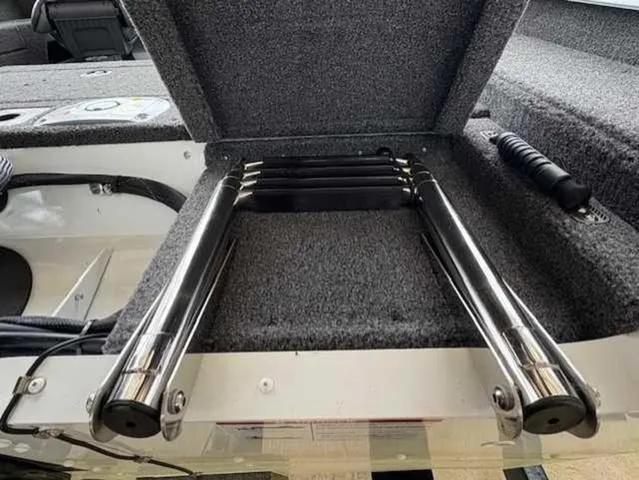 Slide: The Image of Lund 1675 Adventure Sport 2025 - 4