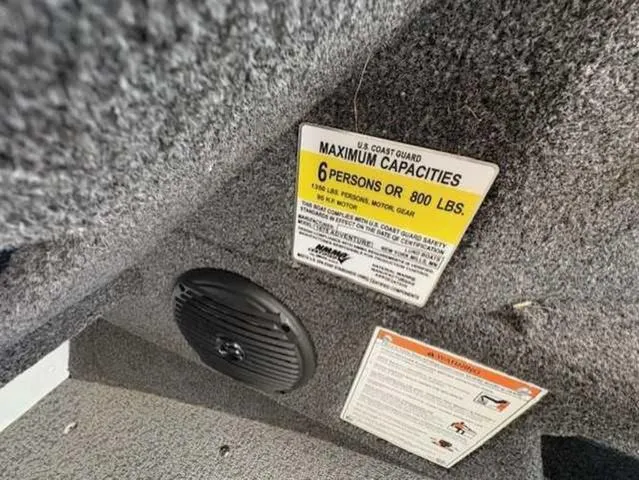 Slide: The Image of Lund 1675 Adventure Sport 2025 - 9