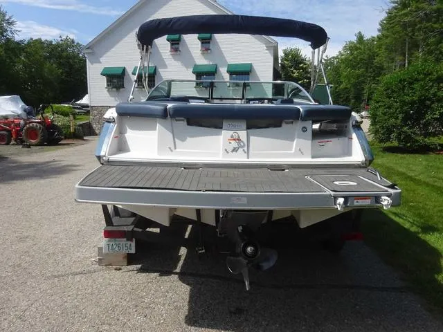 Slide: The Image of Four Winns 210 Horizon 2014 - 5