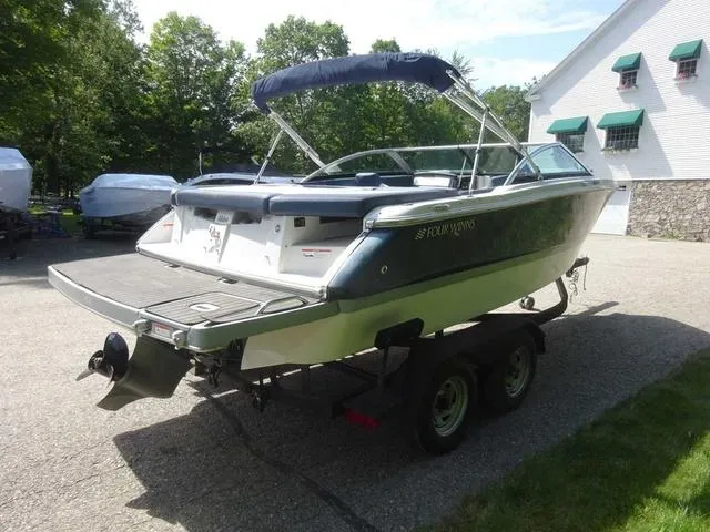 Slide: The Image of Four Winns 210 Horizon 2014 - 6