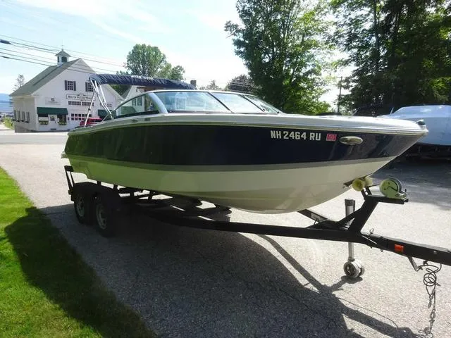 Slide: The Image of Four Winns 210 Horizon 2014 - 8