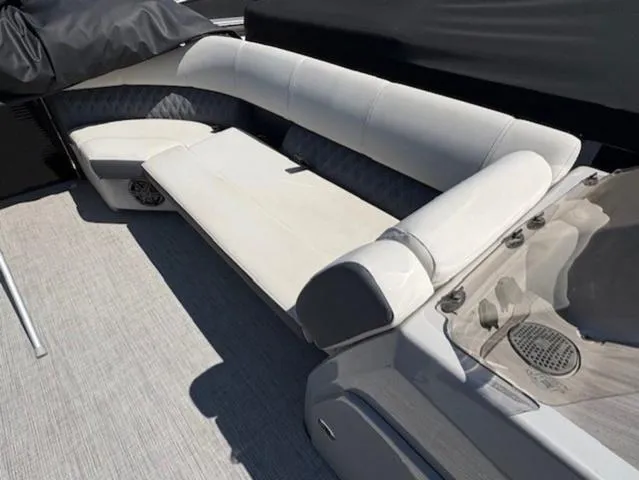 Slide: The Image of Harris Sunliner 230 CWDH 2023 - 6