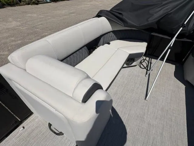 Slide: The Image of Harris Sunliner 230 CWDH 2023 - 7