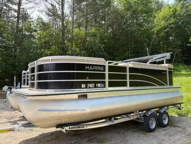 Slide: The Image of Harris 200 Cruiser 2015 - 10