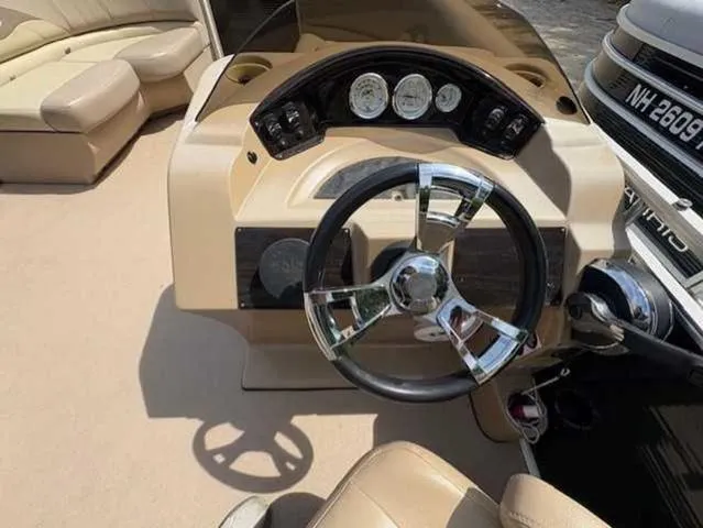 Slide: The Image of Harris 200 Cruiser 2015 - 6