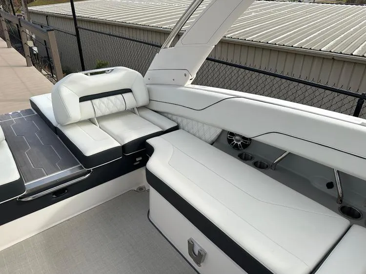 Slide: The Image of Regal LS6 Surf 2023 - 13