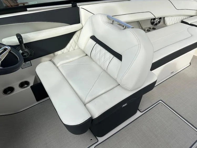 Slide: The Image of Regal LS6 Surf 2023 - 17