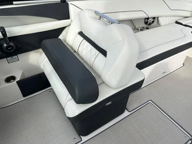 Slide: The Image of Regal LS6 Surf 2023 - 18