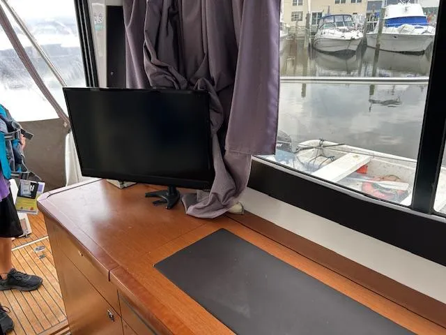 Slide: The Image of Jeanneau NC 9 2016 - 6