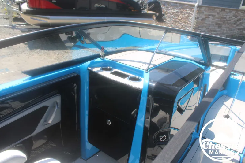 Slide: The Image of Yamaha 255XE 2021 - 12