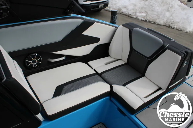 Slide: The Image of Yamaha 255XE 2021 - 22