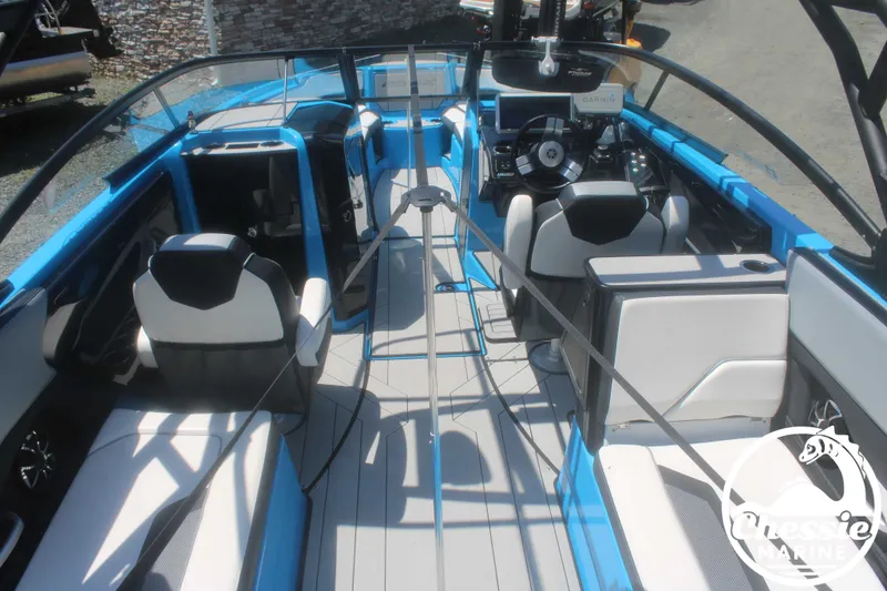 Slide: The Image of Yamaha 255XE 2021 - 8