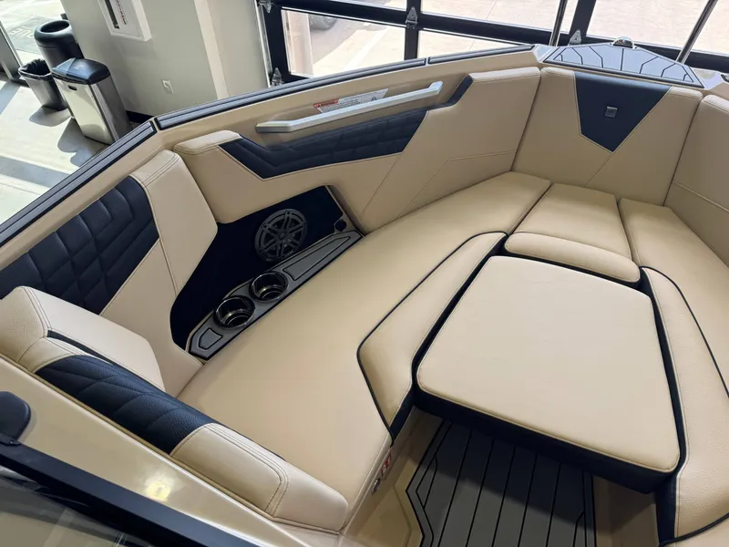 Slide: The Image of Nautique Super Air Nautique S23 2026 - 14