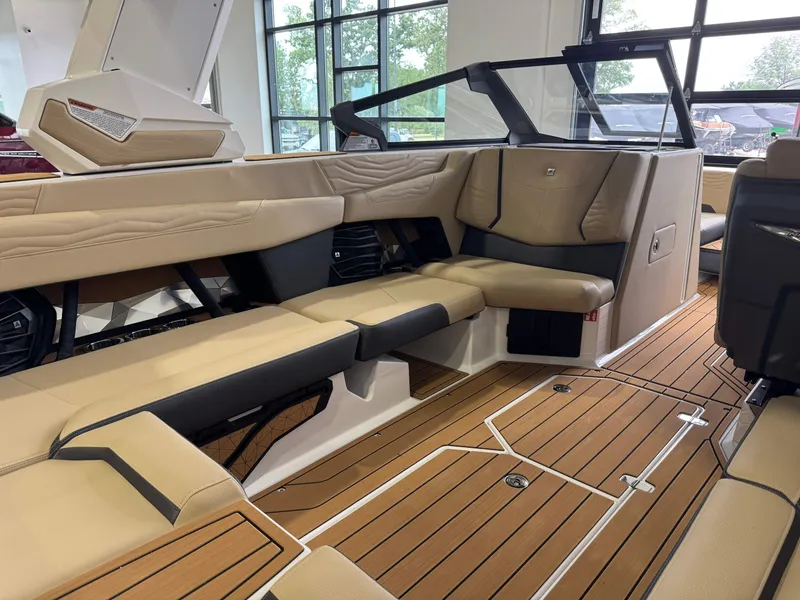 Slide: The Image of Nautique Super Air Nautique G23 2026 - 14