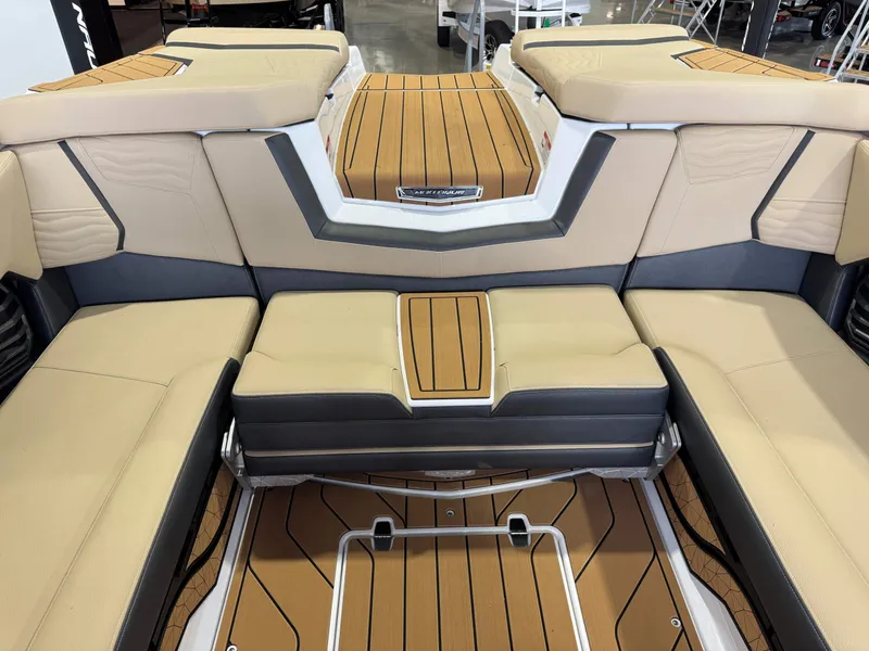 Slide: The Image of Nautique Super Air Nautique G23 2026 - 27