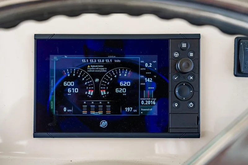 Slide: The Image of Scout 420 LXF 2018 - 60