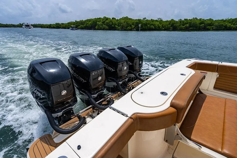 Slide: The Image of Scout 420 LXF 2018 - 90