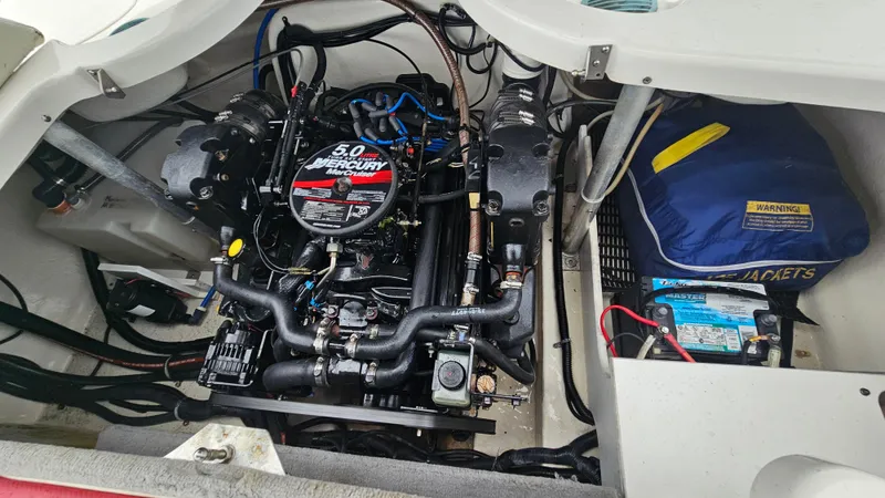 Slide: The Image of Engine compartment of a 2007 Monterey 214FS Montura with a 5.0L MerCruiser engine. - 34