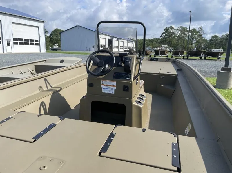 Slide: The Image of G3 Gator Tough 20 CC 2025 - 4