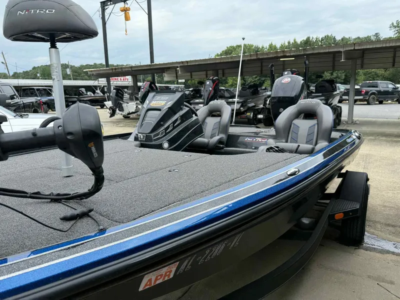 Slide: The Image of Nitro Z18 Pro 2022 - 2