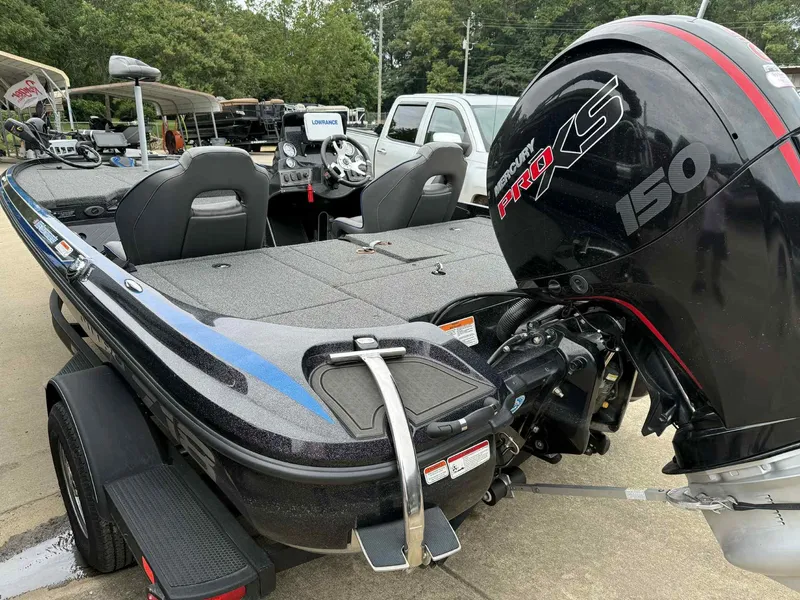 Slide: The Image of Nitro Z18 Pro 2022 - 6