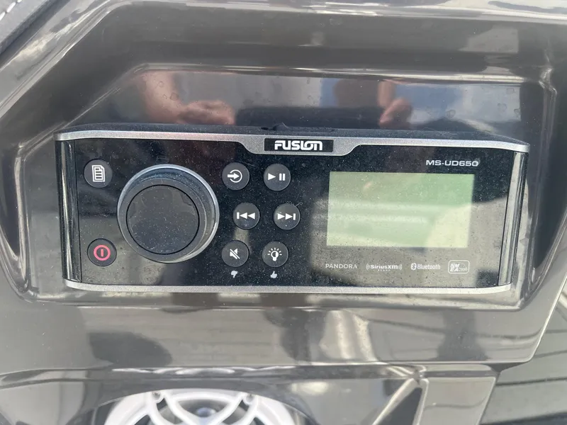 Slide: The Image of Fusion MS-UD650 stereo system on 2014 Monterey 268SS Bowrider boat dashboard. - 13